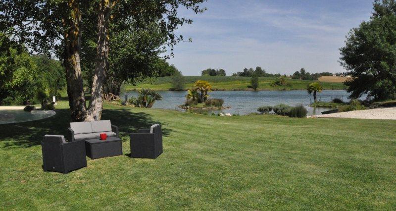 Bed and Breakfast Le Lac De Crivito Caraman Экстерьер фото